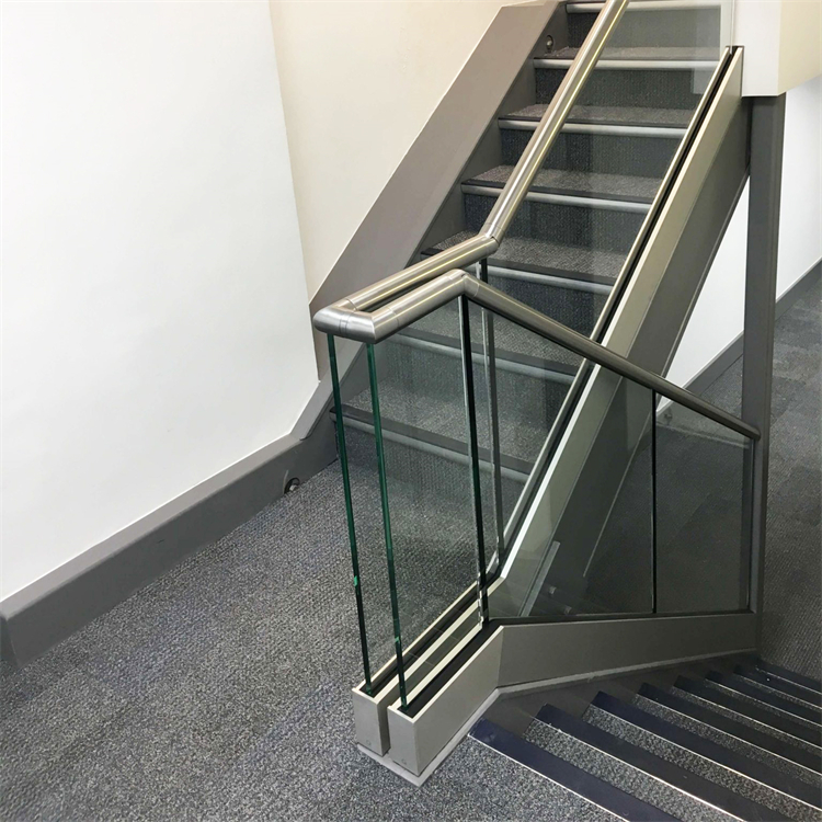 Exploring the AG30 External All Glass Railing System: A Space-Saving and Easy-to-Install Solution