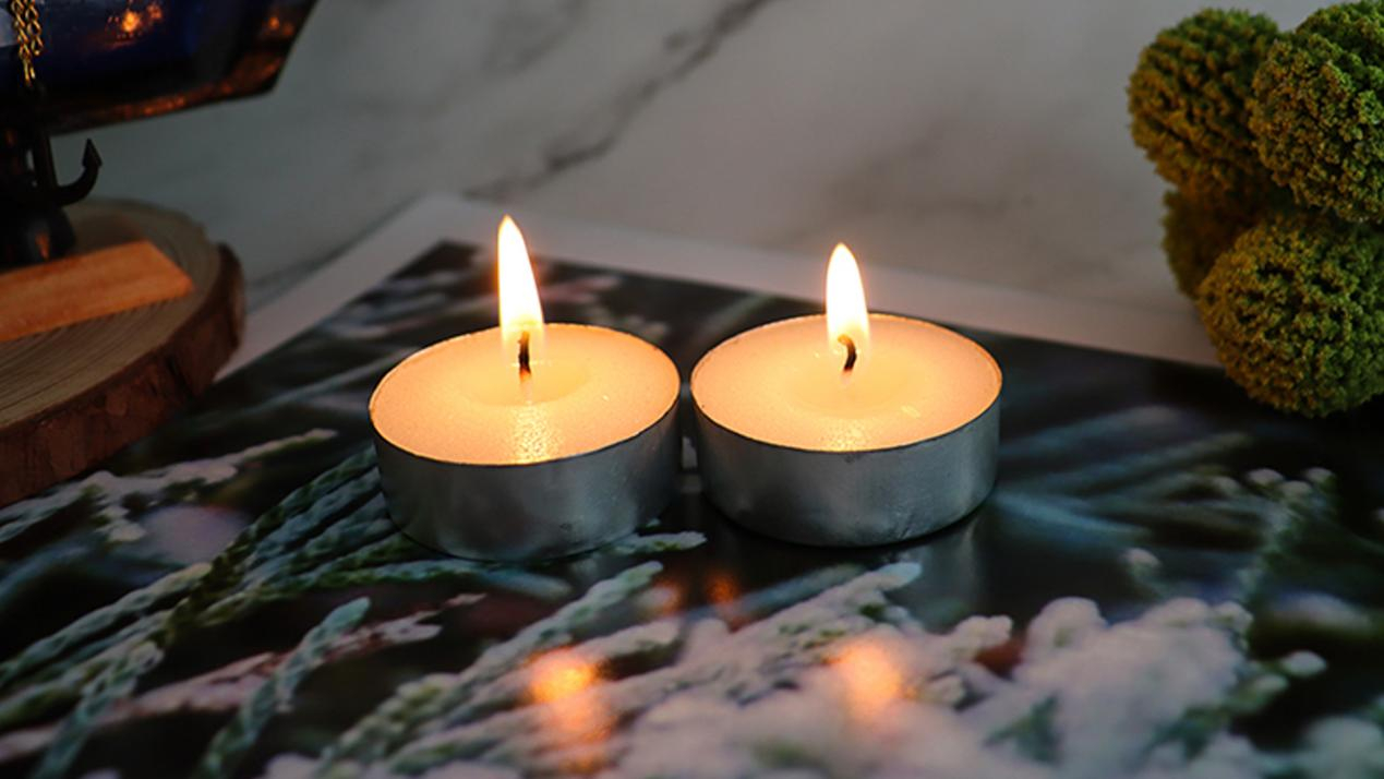 Several uses of tealight candle