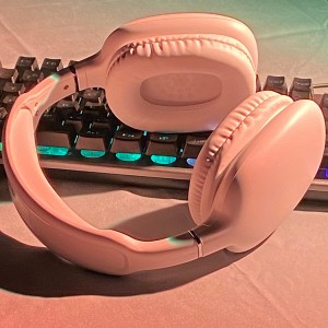 New Products Unique Hifi Music Low Latency Wireless Usb C Headphone Radio Headset