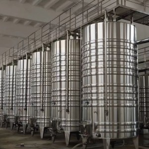 تجهیزات و لوازم کارخانه شراب سازی