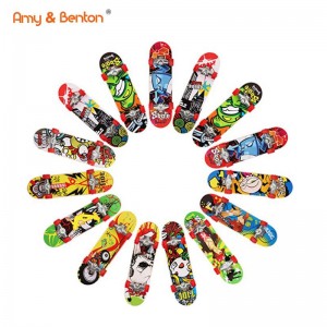Mini Alloy finger skateboard Educational Toys Party Favors for Kids