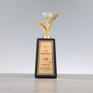 Přizpůsobená kovová zlatá stříbrná bronzová trofej
