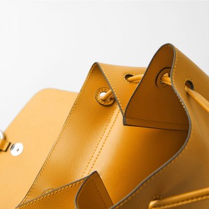 Personalized Logo Fashion Yellow Leather Women Backpack Manufacturer
