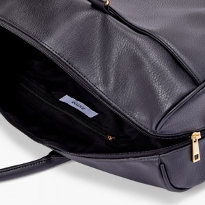 Custom Fashion Black Leather Women Overnight Duffle Bag Manufacturer