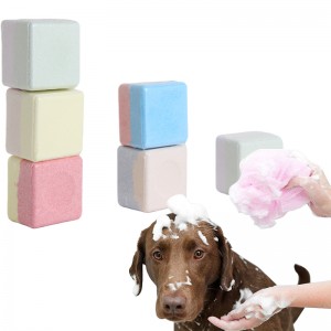Wholesale natural organic vegan salt label pet bath bomb mini moisturizing customized perfumed dog bath bombs bubble