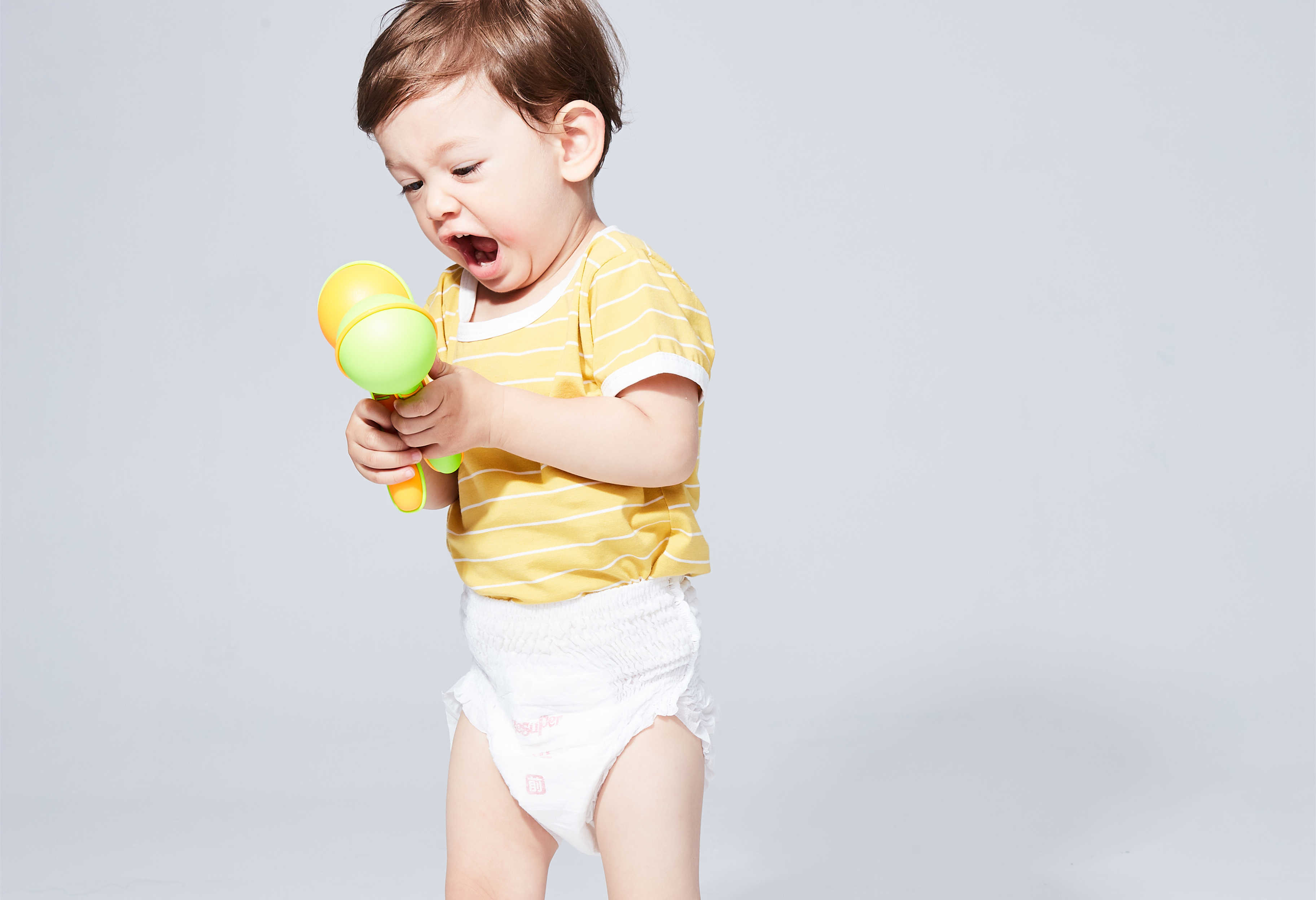 Pieluchy dla niemowląt a spodnie dla dzieci: kompleksowy przewodnik