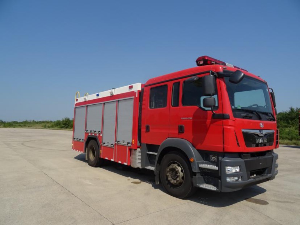 Germany MAN 4X4 Compressed air foam fire truck