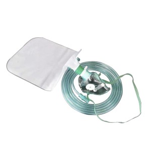 Face concentrator oxygen mask with bag