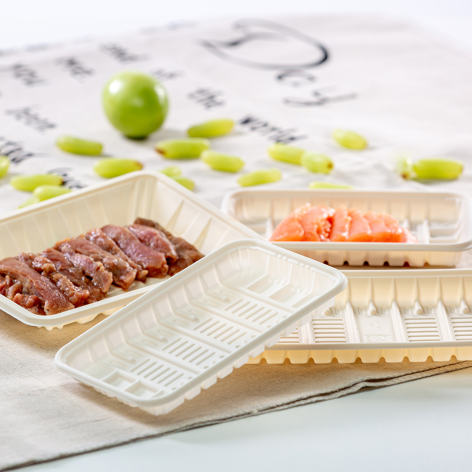 ECO-friendly Disposable Meat And Fruit Tray Featured Image