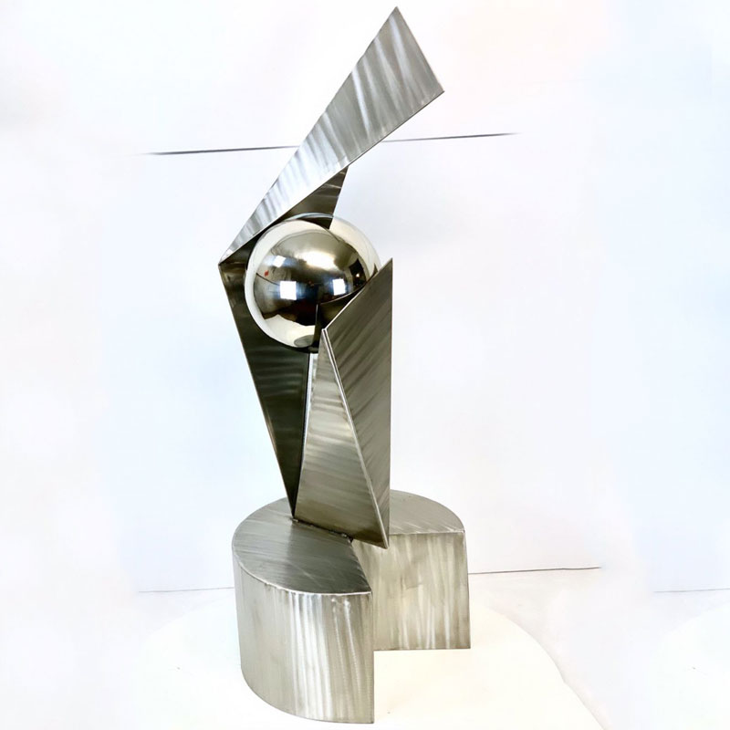 mirror stainless steel cone sculpture
