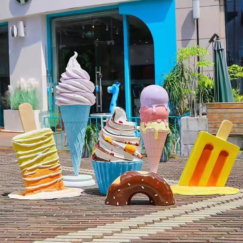 Giant Fiberglass Ice Cream Cone Sculpture for Shop Decoration