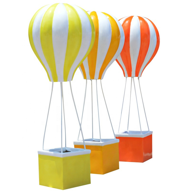 Outdoor simulation hot air balloon colored fiberglass balloon sculpture