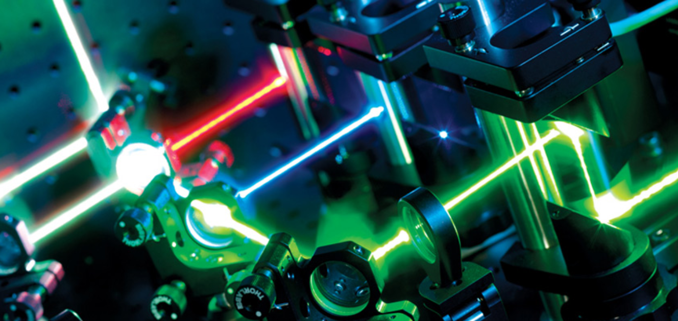 Evolusi teknis laser serat daya dhuwur