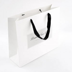 Po meri tiskane nakupovalne papirnate vrečke z ročaji