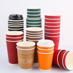 Prispôsobiteľné a jednorazové papierové poháre s vrchnákom na kávu