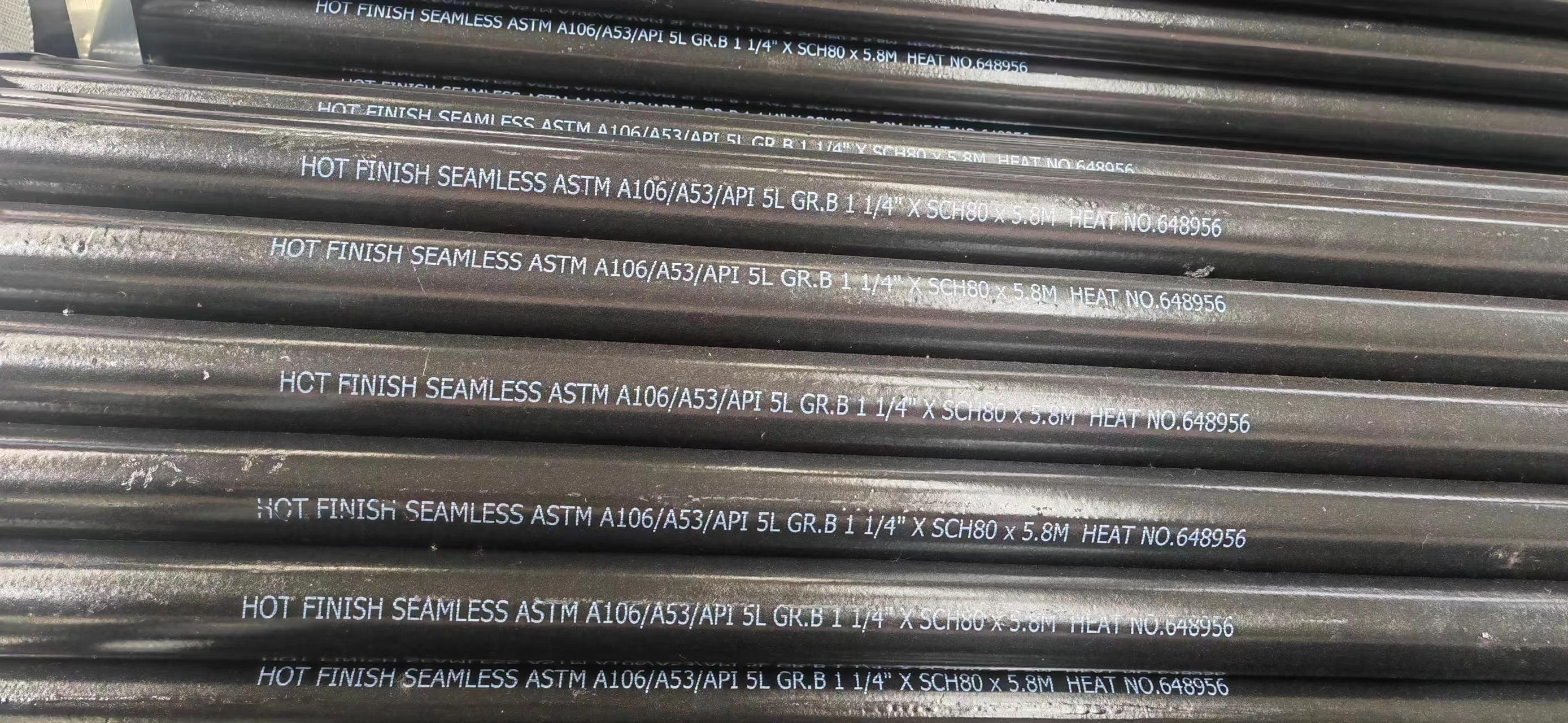 Seamless steel pipe na karaniwang ginagamit na materyal na ASTM A106