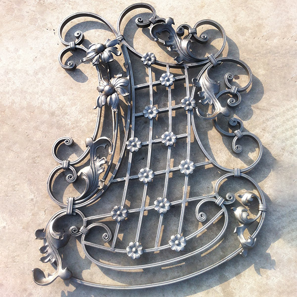OEM manufacturer Decorative Iron Balustrade - China Manufacturer Forged Steel Gate Ornaments Design – Boya