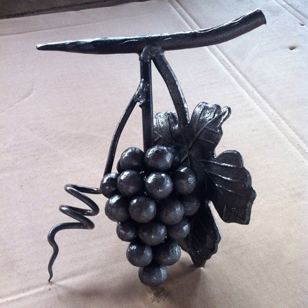 OEM manufacturer Decorative Iron Balustrade - Wrougt  Iron Grapes with Branch – Boya