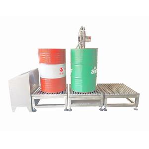 200L semi-automatic liquid lubricating oil weighing filling machine for an Omani customer