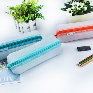 Une trousse à crayons Makaron translucide avec 6 couleurs et une grande capacité en fait un excellent cadeau pour les enfants, les adolescents et les adultes pour une utilisation quotidienne dans les bureaux scolaires