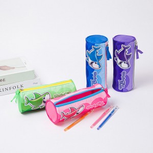 Cylinderform sød haj udskrivning læder & polyester blyantpose pennetui 4 farver tilgængelig med lynlås lukning toilettaske fantastisk gave til børn teenagere voksne til kontorskole Kina OEM fabriksforsyning