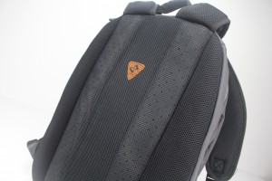 ຄວາມອາດສາມາດຂະຫນາດໃຫຍ່ຂອງສາຍເຄເບີ້ນສີຂີ້ເຖົ່າຊ້ໍາຮູ polyester backpack laptop ຖົງ bookbag ຄອມພິວເຕີທີ່ມີຊ່ອງທີ່ມີຊ່ອງ zipper ສອງທາງປິດສໍາລັບການເຮັດວຽກທຸລະກິດວິທະຍາໄລ commuter ໂຮງຮຽນສໍາລັບຜູ້ຊາຍແມ່ຍິງ