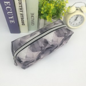 Portable multi-colors polyester pencil pouch organizer case handbag with zipper closure all-in-one pocket cosmetic bag for all ages for business office school daily use for men women China OEM factory