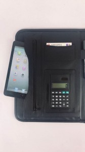 Portafoglio aziendale nero, portadocumenti intelligente con blocco per appunti con calcolatrice solare e chiusura a pressione