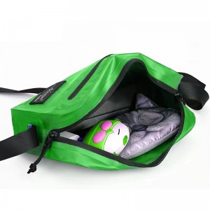 Multifunctional Waterproof Bag ກິດຈະກໍາກາງແຈ້ງຄວາມອາດສາມາດຂະຫນາດໃຫຍ່ແລະງ່າຍທີ່ຈະປະຕິບັດຜ້າ PVC ກັນນ້ໍາ