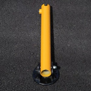 IOS Certificate High Quality Traffic Road Guardrail Delineator Guide Post Parking Guide Bollard Post for Security Steel Post