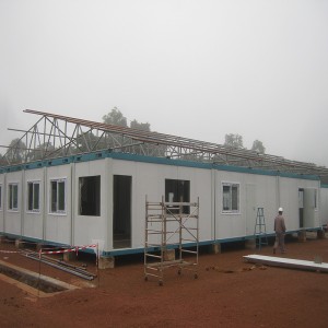 2022 cheap deals flat pack low cost demountable container house for restaurant and office