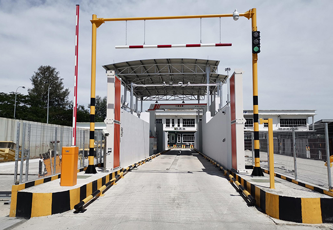 In the project of fast X-ray cargo/container scanner for the Royal Malaysian Customs, two sets of equipment successfully passed the final acceptance
