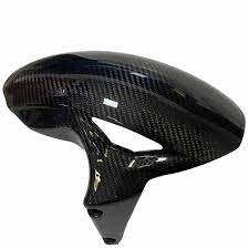 Why are carbon fiber motorcycle fenders becoming increasingly popular in the motorcycle world?