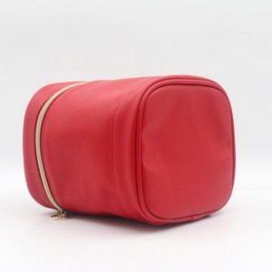 2022 Trendy Saturated Magenta Cosmetic Bag Cross Pattern Poinciana Red Water-based PU Makeup Bag