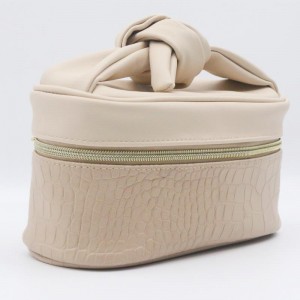 Unique Sandy Beige Alligator Pattern Portable Makeup Bag Untie Bowknot Handle Perfectly Pale PU Cosmetic Bag