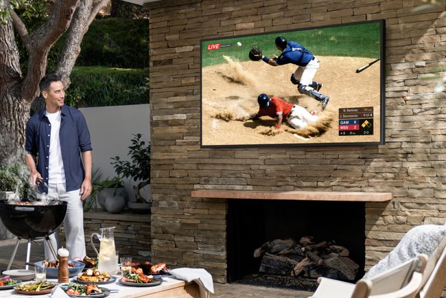 Outdoor TV Mounts : A guide to weatherproof TV mounting solutions