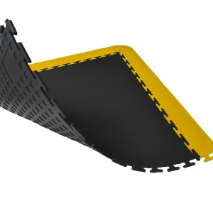 Eenvoudige kleur vinielvloere Duursame soliede PVC-gestruktureerde motorhuiswerkswinkelvloerteël met rand