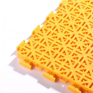 Plastyk ynterlockende bûtenhôffliertegels Modulêre boarterstún Vented Drainage Snap-grid Flooring Tile