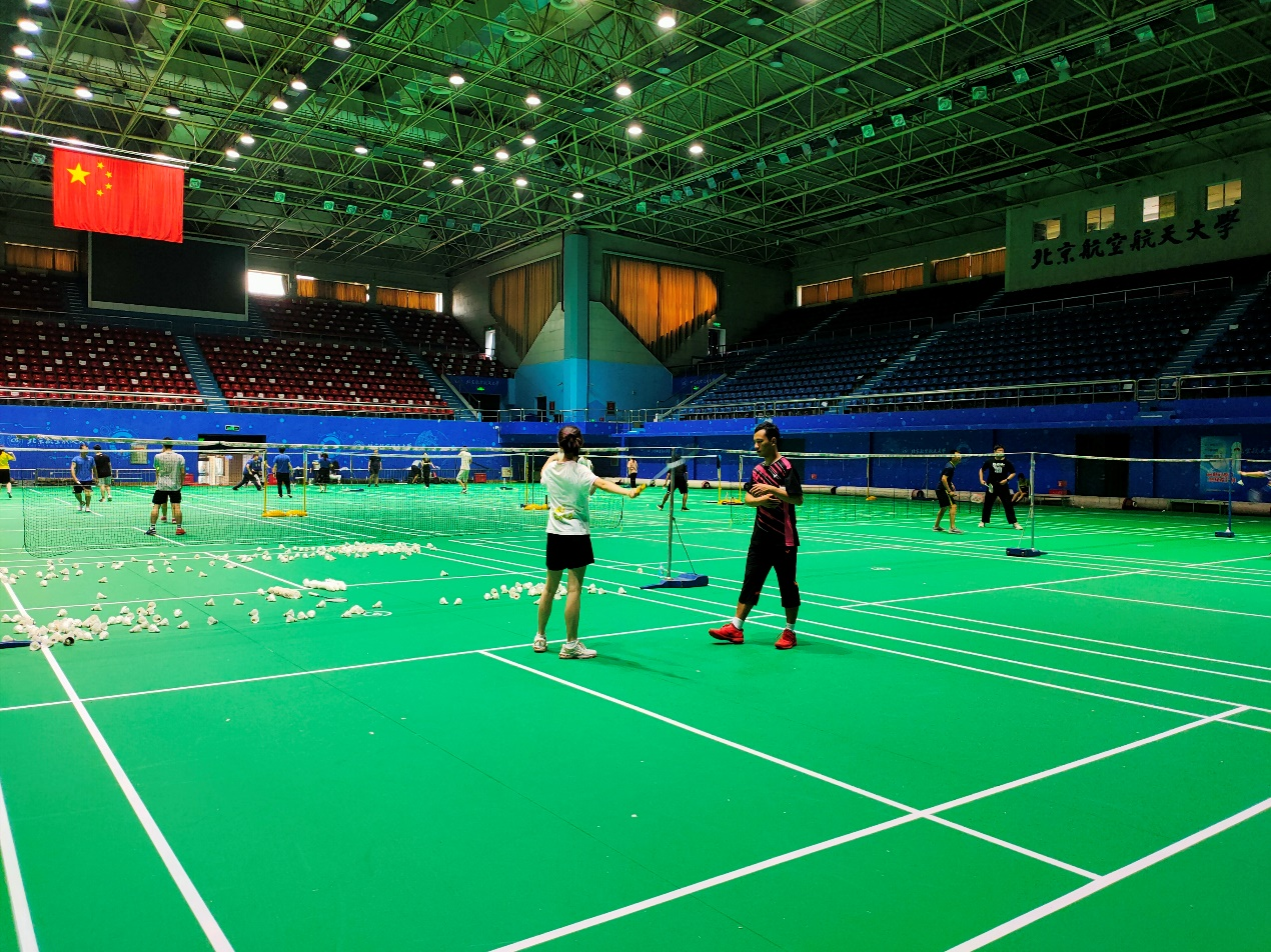 Advantages of interlocking sports floor tile for table tennis and badminton courts