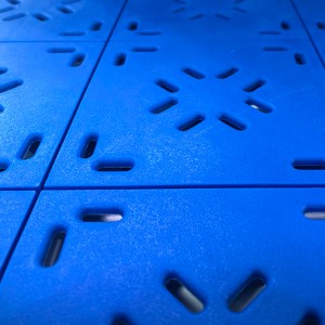 Plastikinės lauko vaikų žaidimų aikštelės grindų plytelės vinilo PP tinklinio teniso kortų blokuojamos grindų plytelės