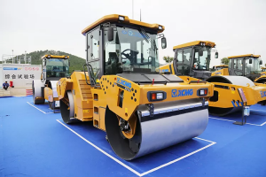 XCMG XD143 14 ton Double Drum Vibratory Road Roller For Sale