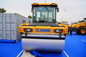 12tonne Double Drum Vibratory Roller XCMG XD123 Road Roller Compactor  For Sale