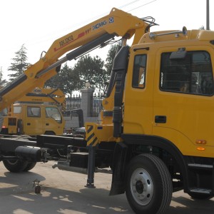 XCMG SQ6.3ZK2Q Knuckle Boom 6.3 ton Hydraulic Pickup Truck Crane for Sale