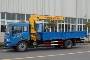 Offical Brand XCMG SQ6.3SK3Q 6t Small Lorry Crane for Sale