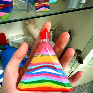 DIY plastic bottle sand painting bottle dyed color sand children’s sand painting hourglass color sand