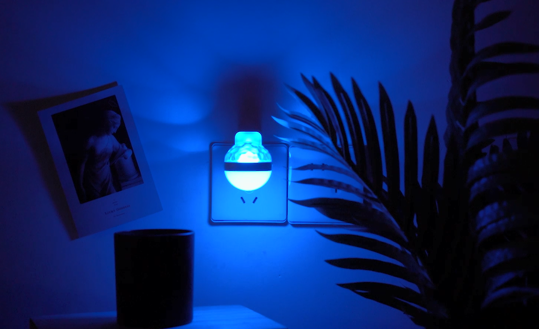 Introducing the Smart Voice Controlled Night Light: Revolutionizing Bedtime Experience