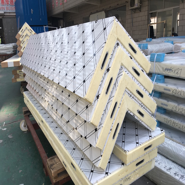 China Manufacturer for China 2021 Exterior Cladding/16mm Hard Polyurethane Foam Metal Siding for Mobile Toilet