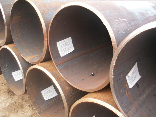 Differences between Seamless Steel Pipes and Straight Welded Steel Pipes