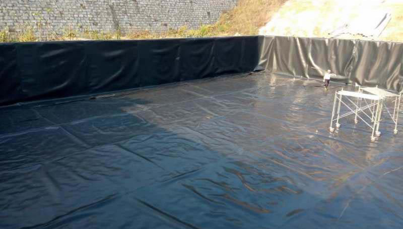 The impermeability of membrane-covered waterproof blanket