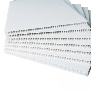 4 мм бял 4′x8′ 48”x96” празен гофриран пластмасов лист Corona PP Coroplast за табло за знаци